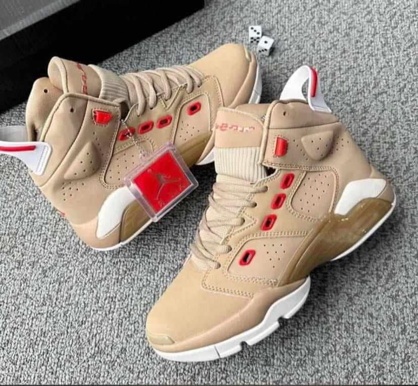 AIR JORDAN HAUT DE GAMME GRIS & BLANC ET MARRON – CONFORT, STABILITE ET STYLE URBAIN 