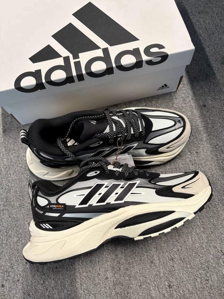 ADIDAS MTS PRO – Chaussure technique robuste, confort durable & design premium