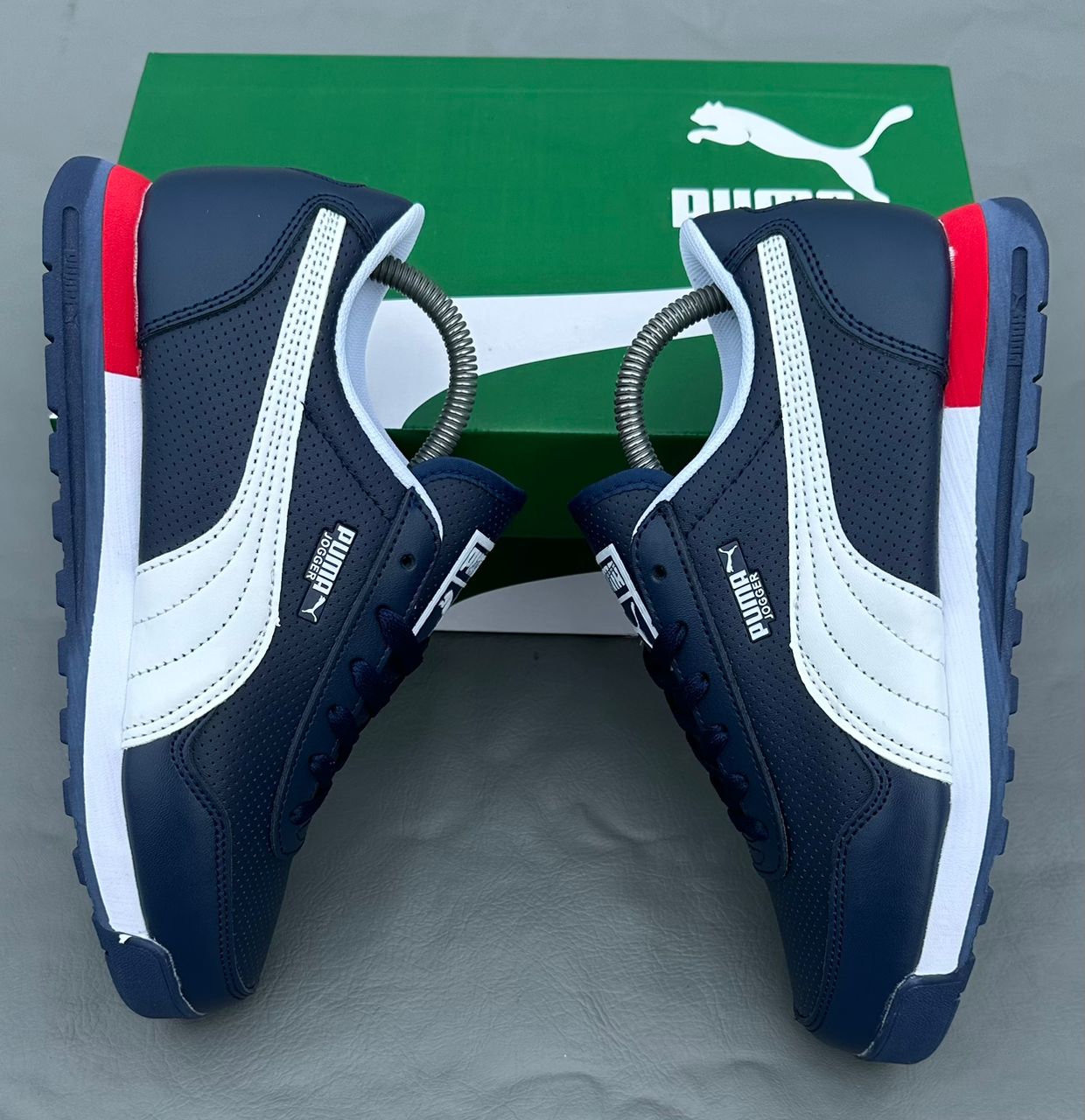 PUMA TURIN CLASSIC LEATHER- INDISPENSABLE POUR UN STYLE PROPRE ,CONFORT MODERNE